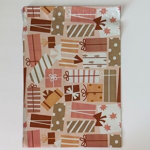 25 Festive Gift Wrap with Pink and Brown Presents 10x13 Poly Mailers